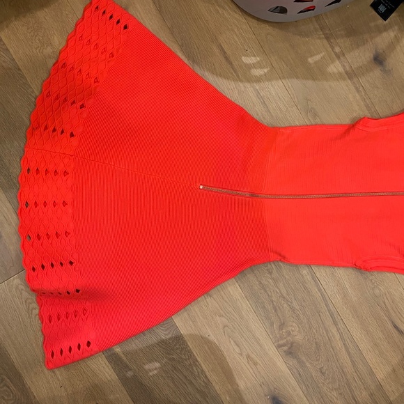 Gorgeous Ted Baker Skater Style Knit Dress - 0 - Picture 4 of 4